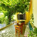 Casa vacanze Aleka's Traditional House *