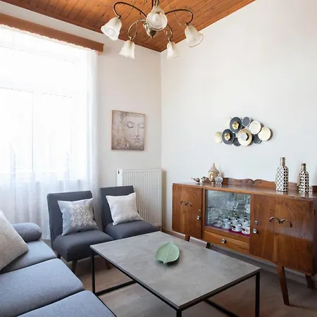 Aleka's Traditional House Holiday home Ambelofiton