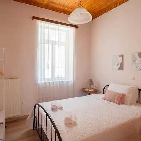 Aleka's Traditional House Holiday home Ambelofiton